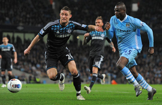 加大球员与 加大球员与